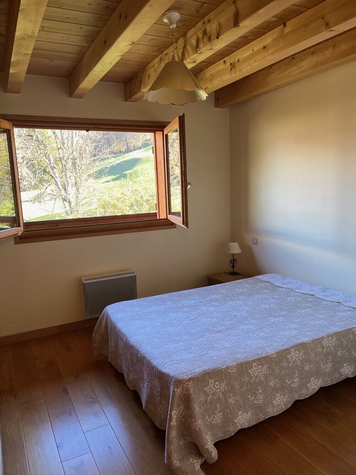 3 bedrooms, iron/ironing board, travel crib, free WiFi