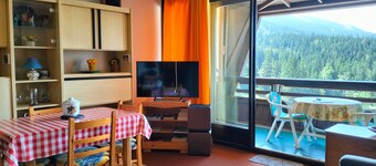Cozy Studio at Glovettes, Ski-in/Ski-out