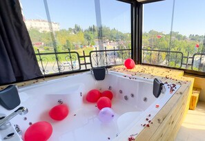 Rom – design | Bad