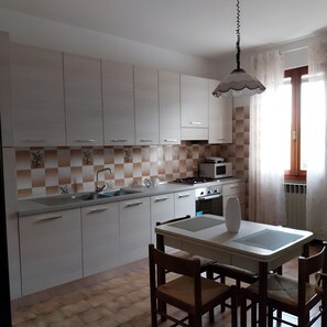 Comfort Apartment | Private kitchen - Casa Gabriel (Toscolano Maderno)