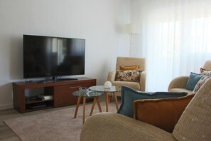 Smart TV - Arruda Luxury Apartment With AC (Cascais)