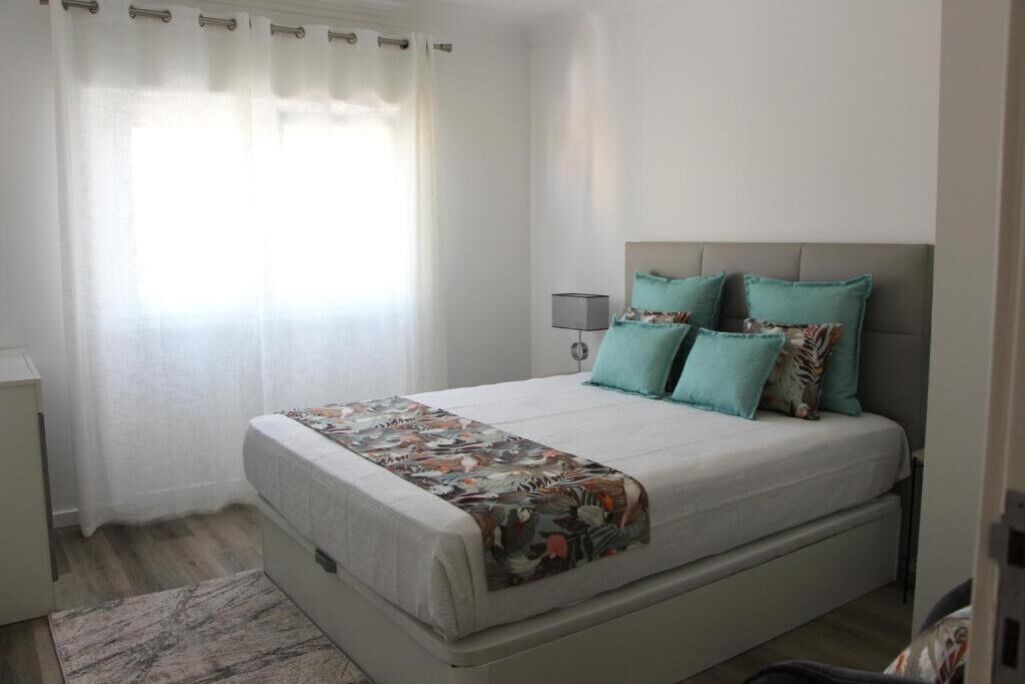 3 Schlafzimmer, Schreibtisch, Bügeleisen/Bügelbrett, Reisekinderbett