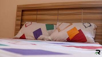 Iron/ironing board, WiFi, bed sheets