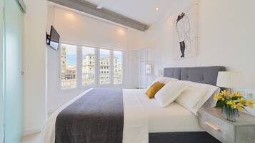 2 slaapkamers, een strijkplank/strijkijzer, internet, beddengoed