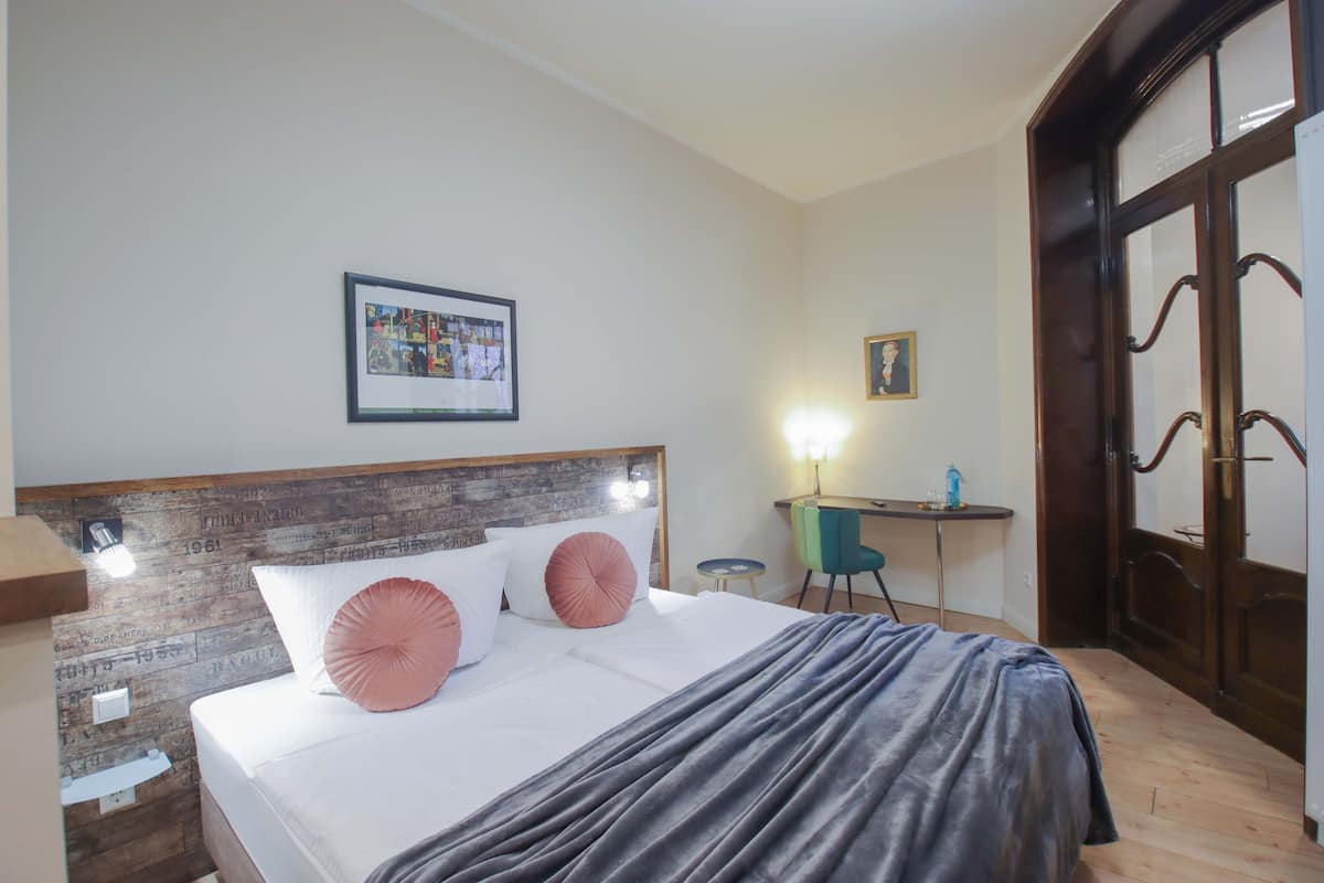 Premium Room | Desk, free WiFi