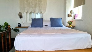 1 bedroom, individually decorated, individually furnished - Loukoulos Maisonettes (Samos)