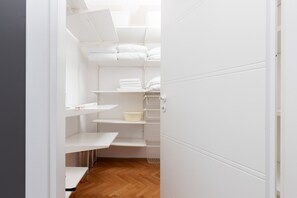 Interior - Oliwa Forest Apartment by Renters (Gdansk)