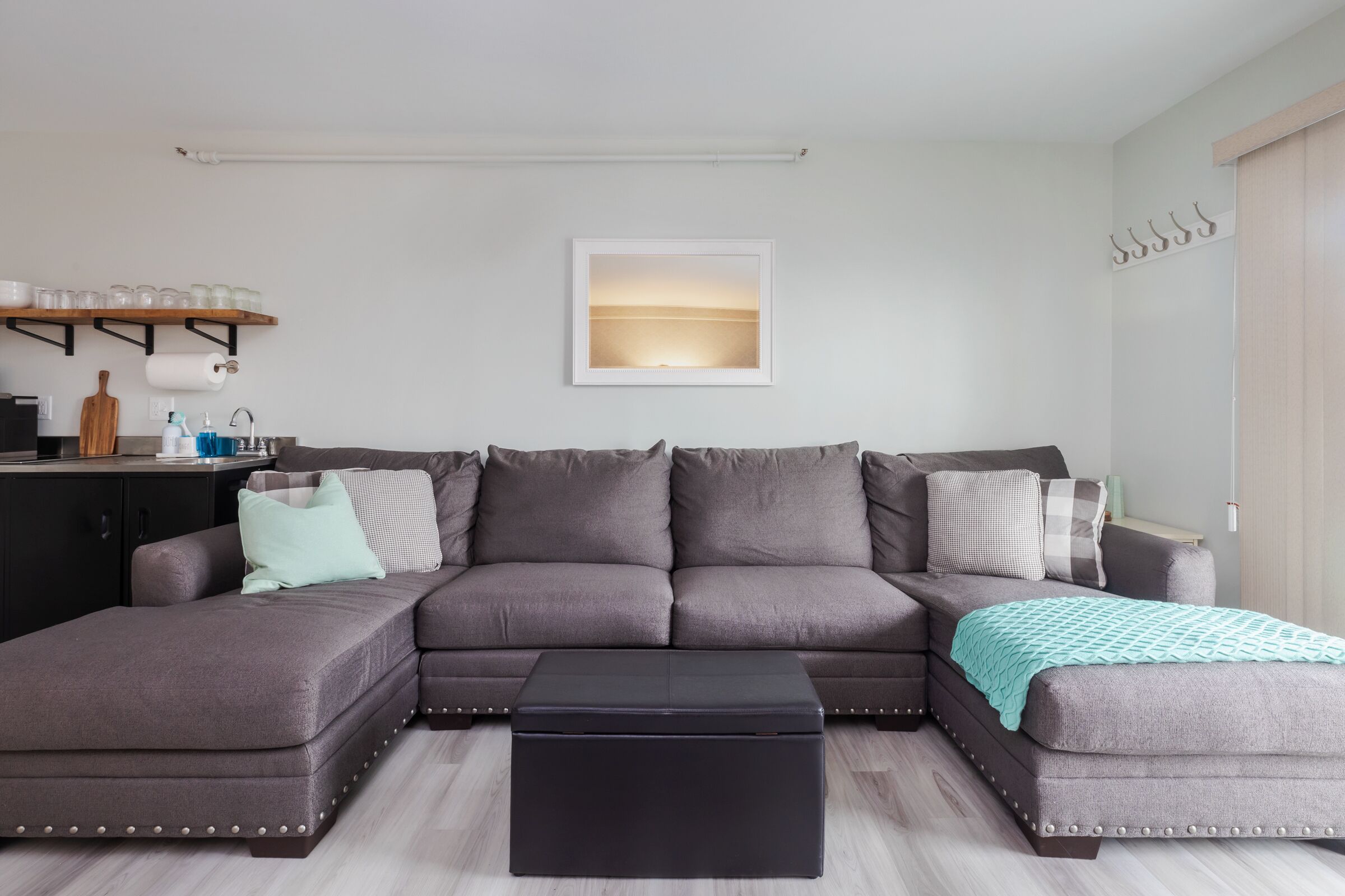 Renovated Studio - 2 Queen Beds - Walk To Beach - Kitchenette - Parking - South Hampton, NH
