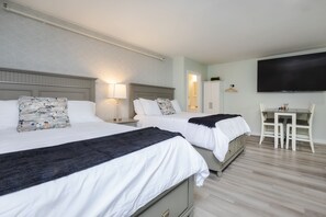 1 bedroom, free WiFi, bed sheets - Renovated Studio - 2 Queen Beds - Walk to beach - Kitchenette - Parking (Hampton)