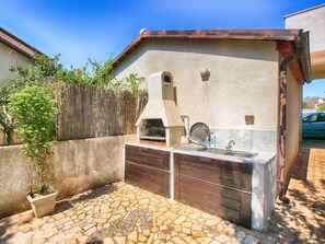 Property grounds - Holiday apartment with air conditioning (Medulin)