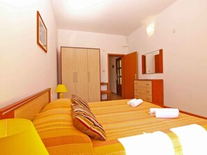 1 bedroom, WiFi - Holiday apartment with air conditioning and terrace (Štinjan)