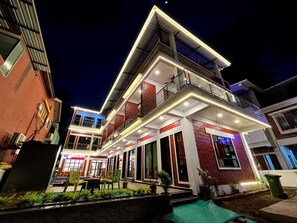 Fasade – kveld/natt