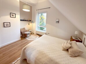 3 chambres, lit de bébé portatif, Wi-Fi, literie fournie