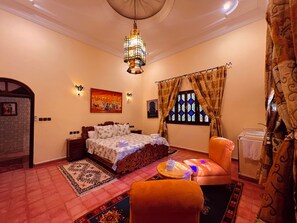 Desk, soundproofing, free WiFi - Riad le Petit Jardin  (Zagora)