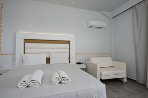 Studio tiện nghi đơn giản | Két bảo mật tại phòng, truy cập Internet không dây miễn phí 