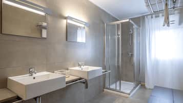 Exclusive Double Room, 1 King Bed, Terrace, City View | Bathroom | Shower, hair dryer, soap, shampoo