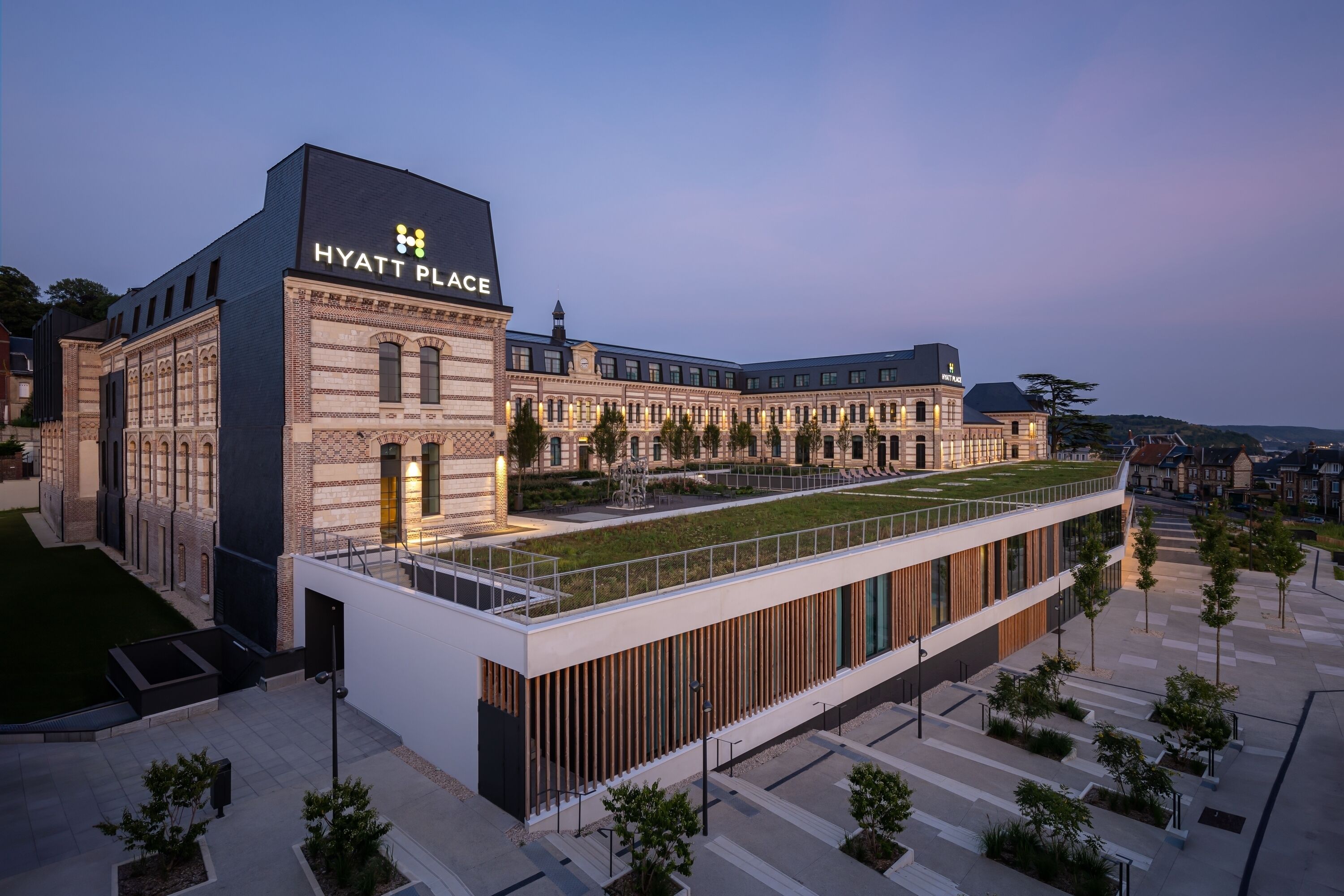 Mặt tiền nơi lưu trú