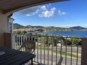 Outdoor dining - Studio cabin 4 sleeps with parking in Banyuls (Banyuls-sur-Mer)
