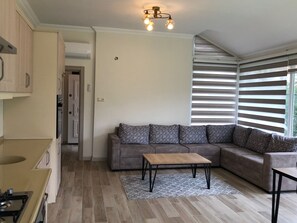4 Schlafzimmer, Verdunkelungsvorhänge, Bügeleisen/Bügelbrett