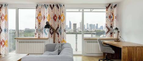 Desk, iron/ironing board, WiFi, bed sheets