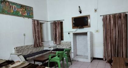 Hotel Rawat