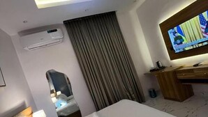 1 chambre, système d’insonorisation, accès au Wi-Fi (inclus)