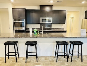 Private kitchen - Jurupa Valley 5 bedrooms cheerful house with Mountain View
 (Jurupa Valley)