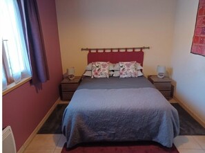 1 bedroom, in-room safe, desk, iron/ironing board - Appartement sur Jardin Entre Sisteron et Gorges de la Méouge: Hauts de Toscane 2 (Ribiers)
