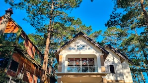 Unclassified image, 2 of 65, button - Gác Măng Rê - Măng Đen Hotel (Mang Den)