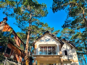 Fachada de la propiedad