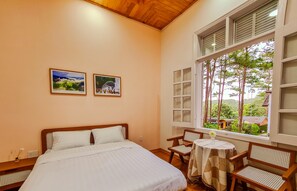 Standard-Doppelzimmer, 1 Queen-Bett, Gartenblick, zum Garten hin