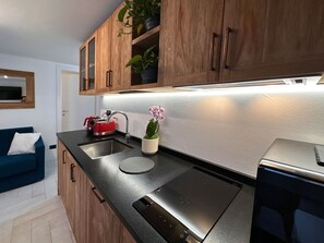 Microwave, stovetop, dishwasher - Village center, 2 bathrooms, garage and renovated (Breuil-Cervinia)