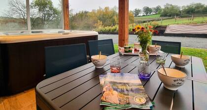 GĂźte cosy avec terrasse et jacuzzi privatif