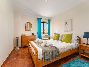 1 chambre, lit parapluie, Wi-Fi, draps fournis