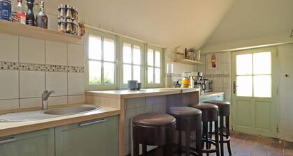 Historic house with pool and golf near Bellême