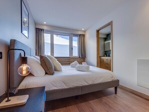 2 多间卧室、免费 WiFi、床单