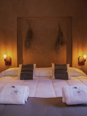 Apartamento Deluxe | Ropa de cama de alta calidad, caja fuerte, decoración individual