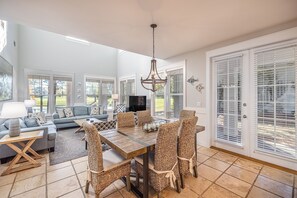 House, 3 Bedrooms | Dining - 1282 Laurel Grove 3 Bedroom Home by RedAwning (Miramar Beach)