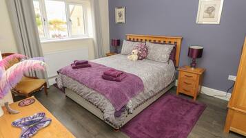 5 bedrooms, individually decorated, individually furnished, free WiFi