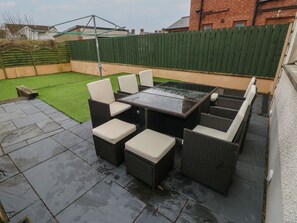Property grounds - Llygad Y Lleuad (Burry Port)