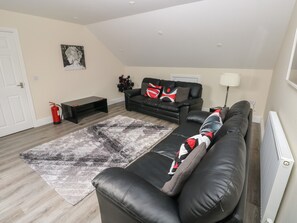 Living area - Llygad Y Lleuad (Burry Port)