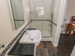 Shower - Llygad Y Lleuad (Burry Port)