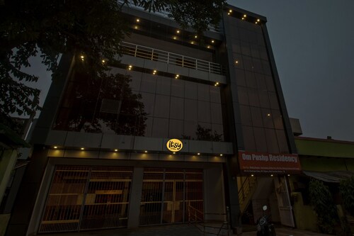 Itsy Hotels Om Pushp Residency