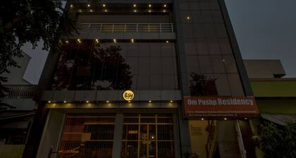 Itsy Hotels Om Pushp Residency