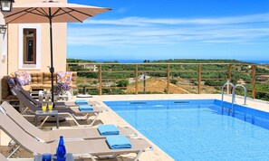 Et oppvarmet basseng