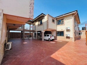 Front of property - Kokrans Guesthouse Annex (Oshiyie)