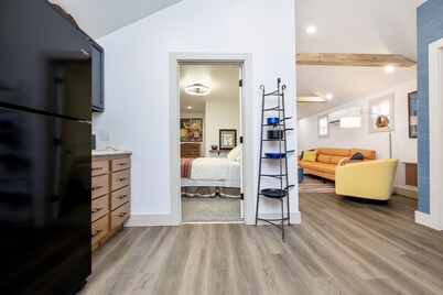 Cozy Cottages on Orchard Island- Pet Friendly !