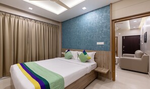 Premium Room | In-room safe, desk, iron/ironing board - Treebo Sreepathi Prayag, Guruvayur Temple (Chavakkad)