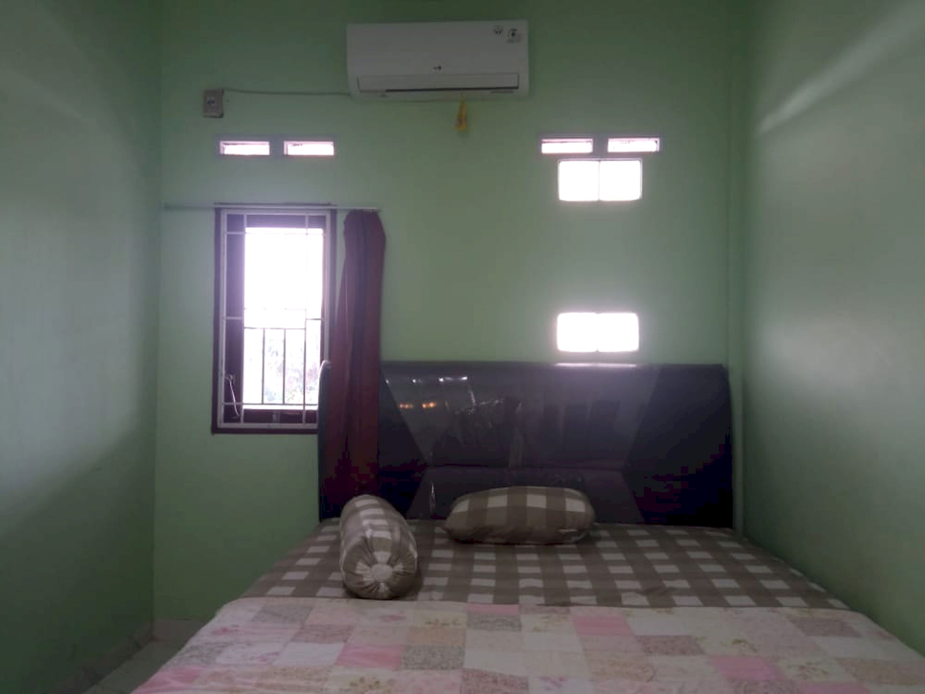 Foto - Hotel O Ananda Homestay Syariah