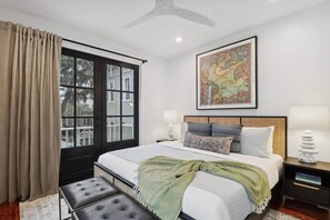 5 bedrooms, desk, iron/ironing board, travel crib